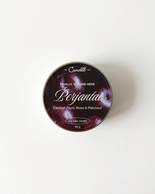 "Perjantai" Candle 90g - Damson Plum, Rose & Patchouli Scent
